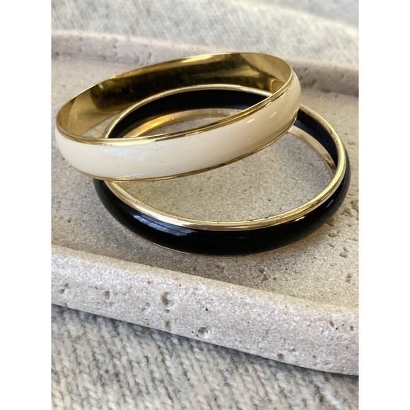 The Unbranded Brand Jewelry - Vintage Gold Tone Enamel Bangle Bracelets Set Of 2 Black Ivory Cream Couture